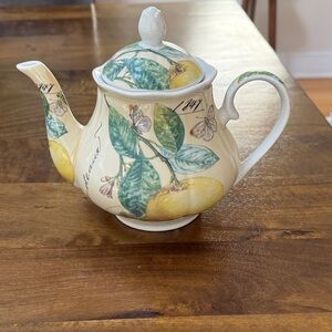 Porcelain Lemon Botanical Teapot - Yellow & Green